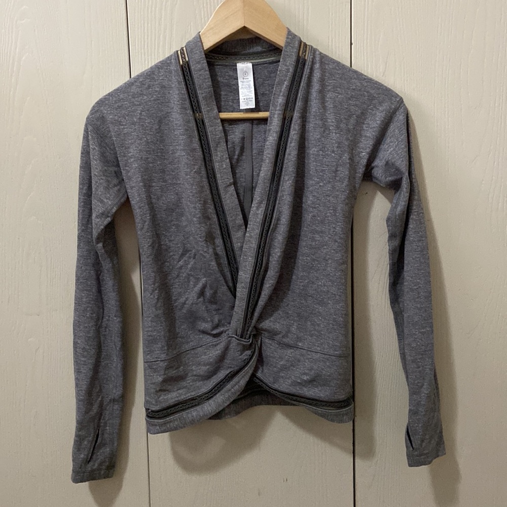 Ivivva Grey Twisted Long Sleeved Shrug